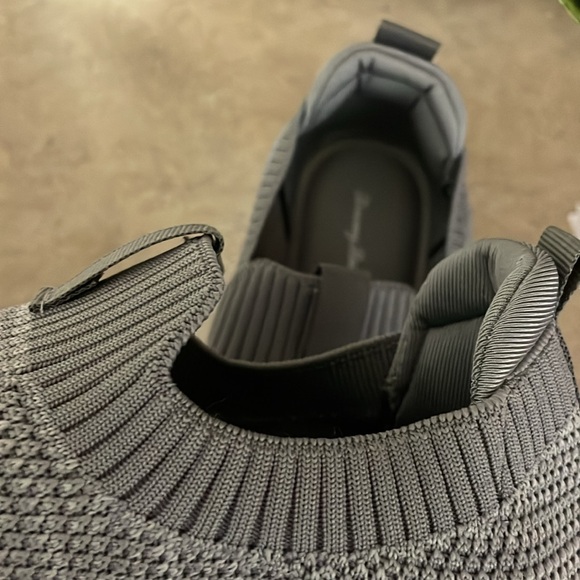 Tommy Bahama Slip on Sneakers - Picture 7 of 10